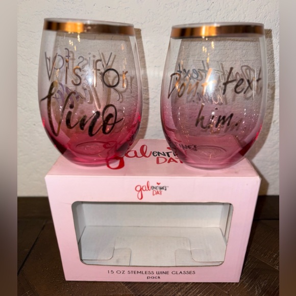 Other - Pink Stemless Wine Glasses Set for V day NEW in Box